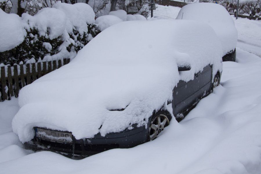 Zasněžené-auto.jpg